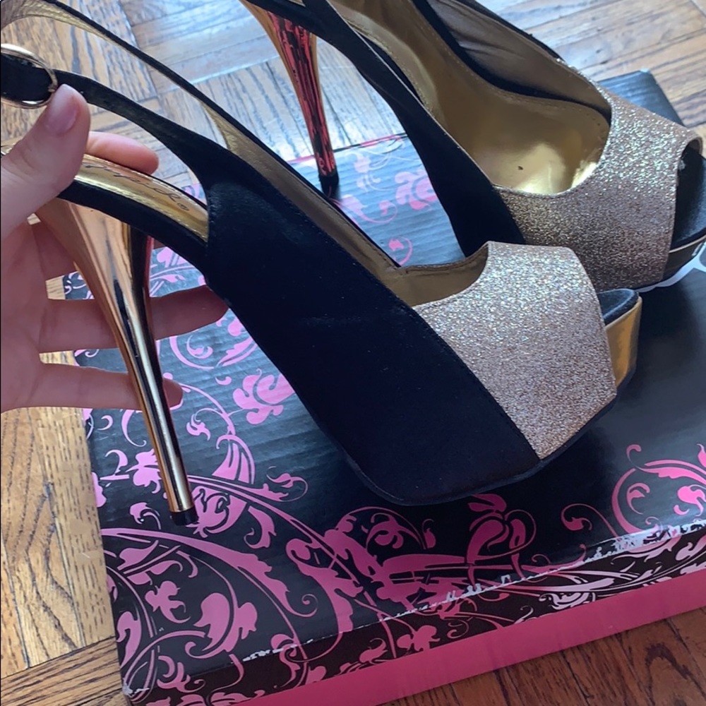 Used Quipd Heels - Picture 2 of 4